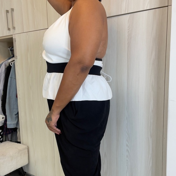 Halter Jumpsuit - Picture 6 of 7